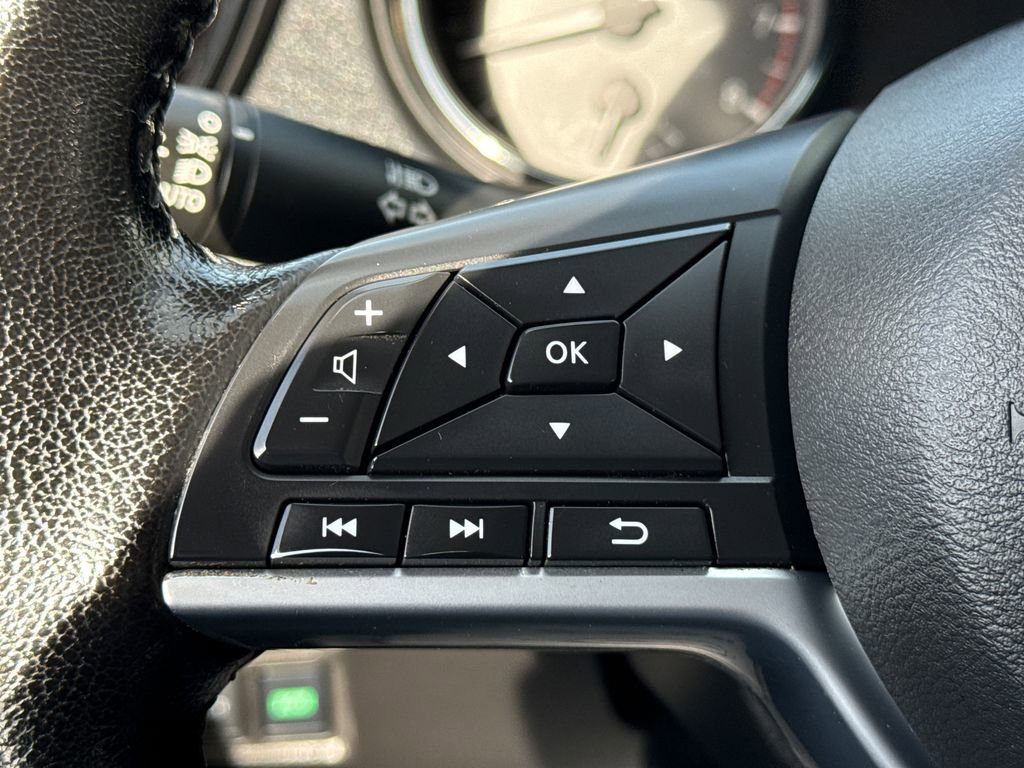 Used 2022 Nissan Rogue Sport SL image 29