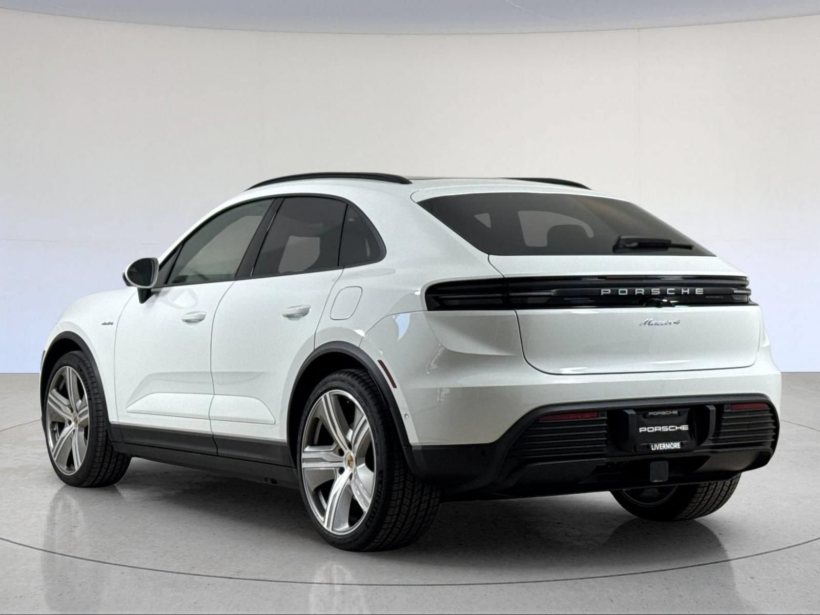 New 2026 Porsche Macan 4 Electric AWD/4WD image 3