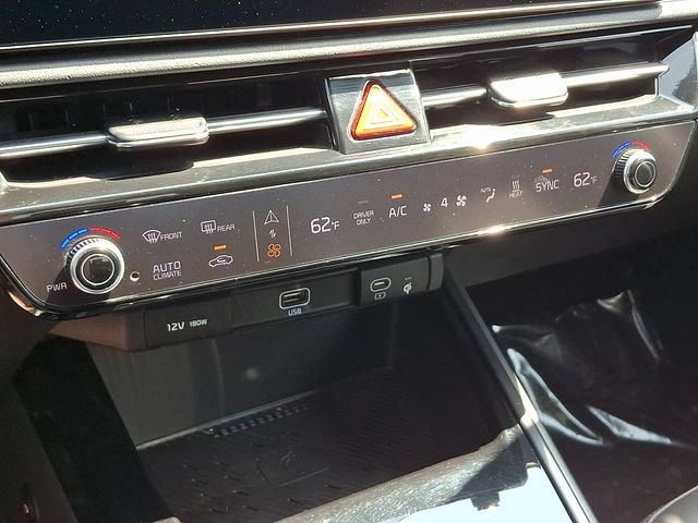 Certified 2023 Kia Niro Wind w/ Wind Preserve Package FWD image 14