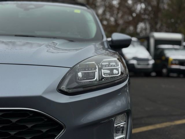 Used 2022 Ford Escape Titanium w/ Class II Trailer Tow Package image 5