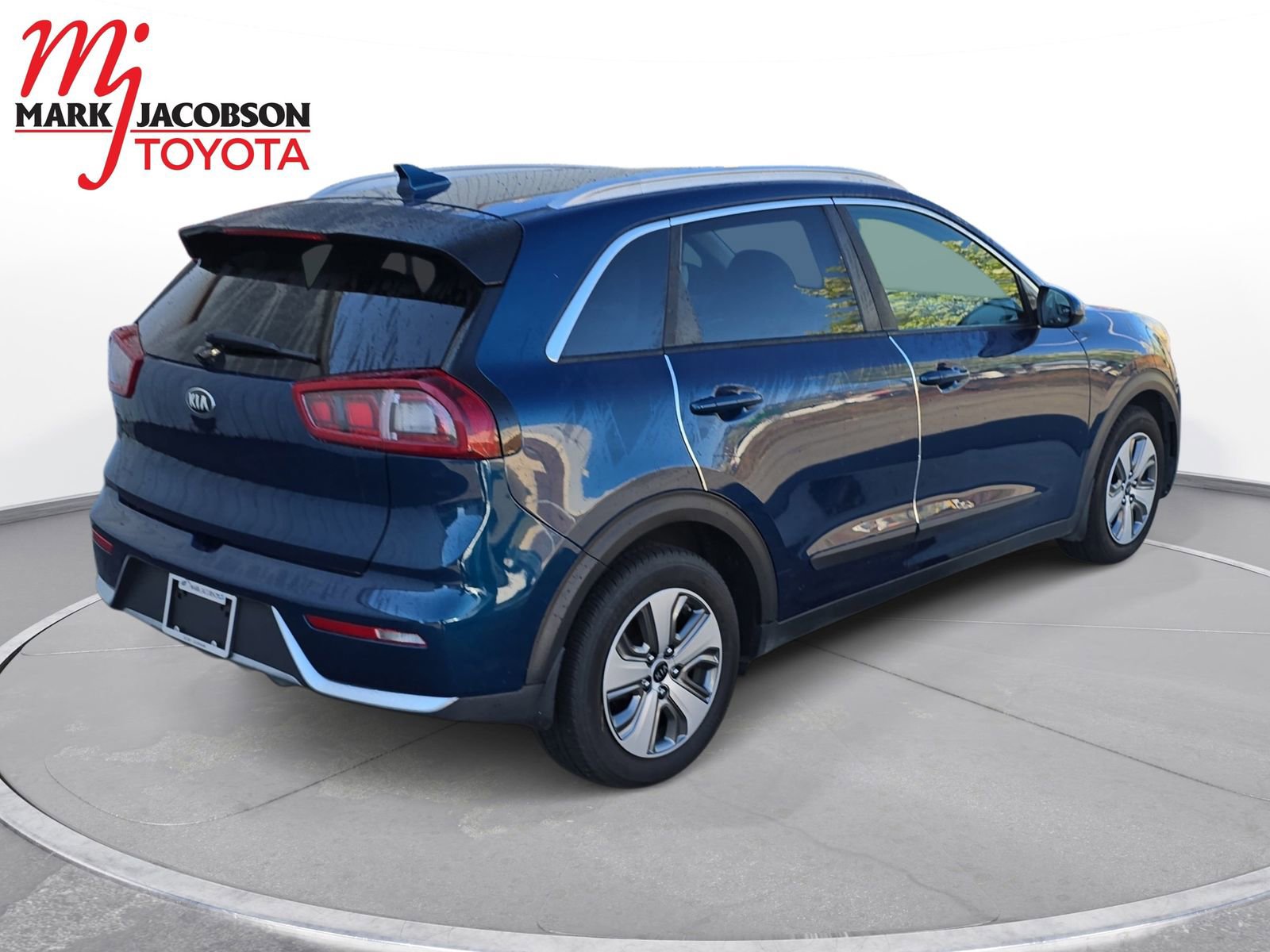 Used 2018 Kia Niro LX image 8