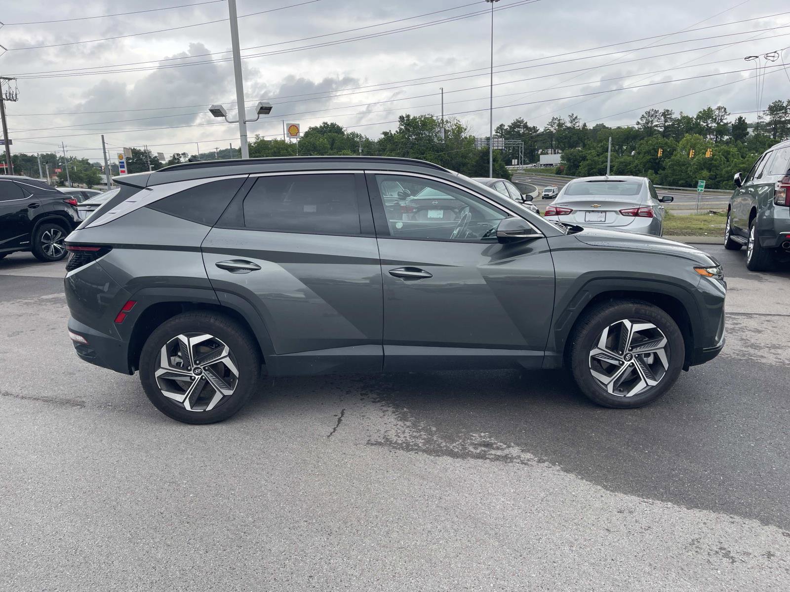 Used 2023 Hyundai Tucson Limited AWD/4WD image 2