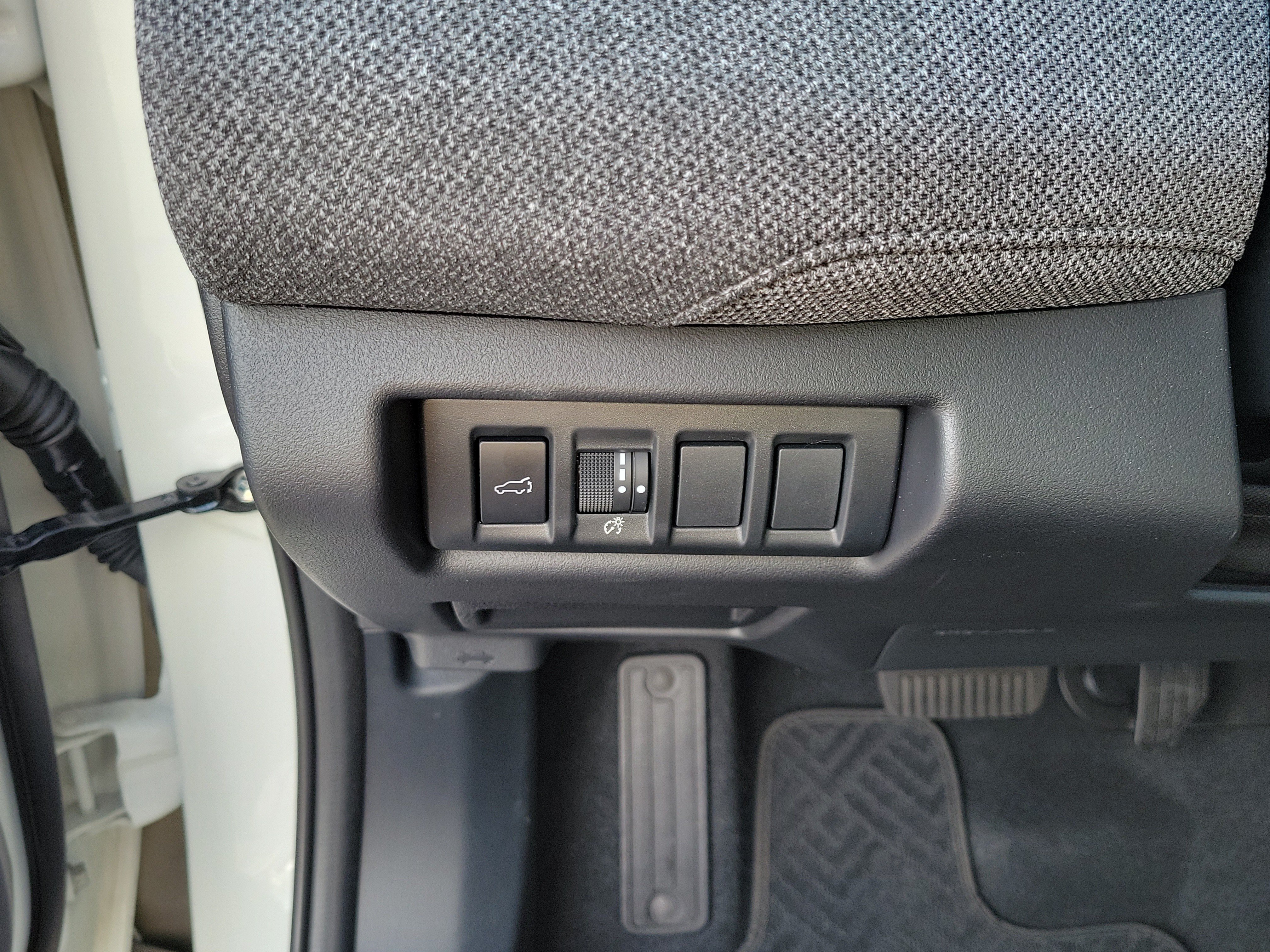 Certified 2026 Subaru Outback Limited AWD/4WD image 27