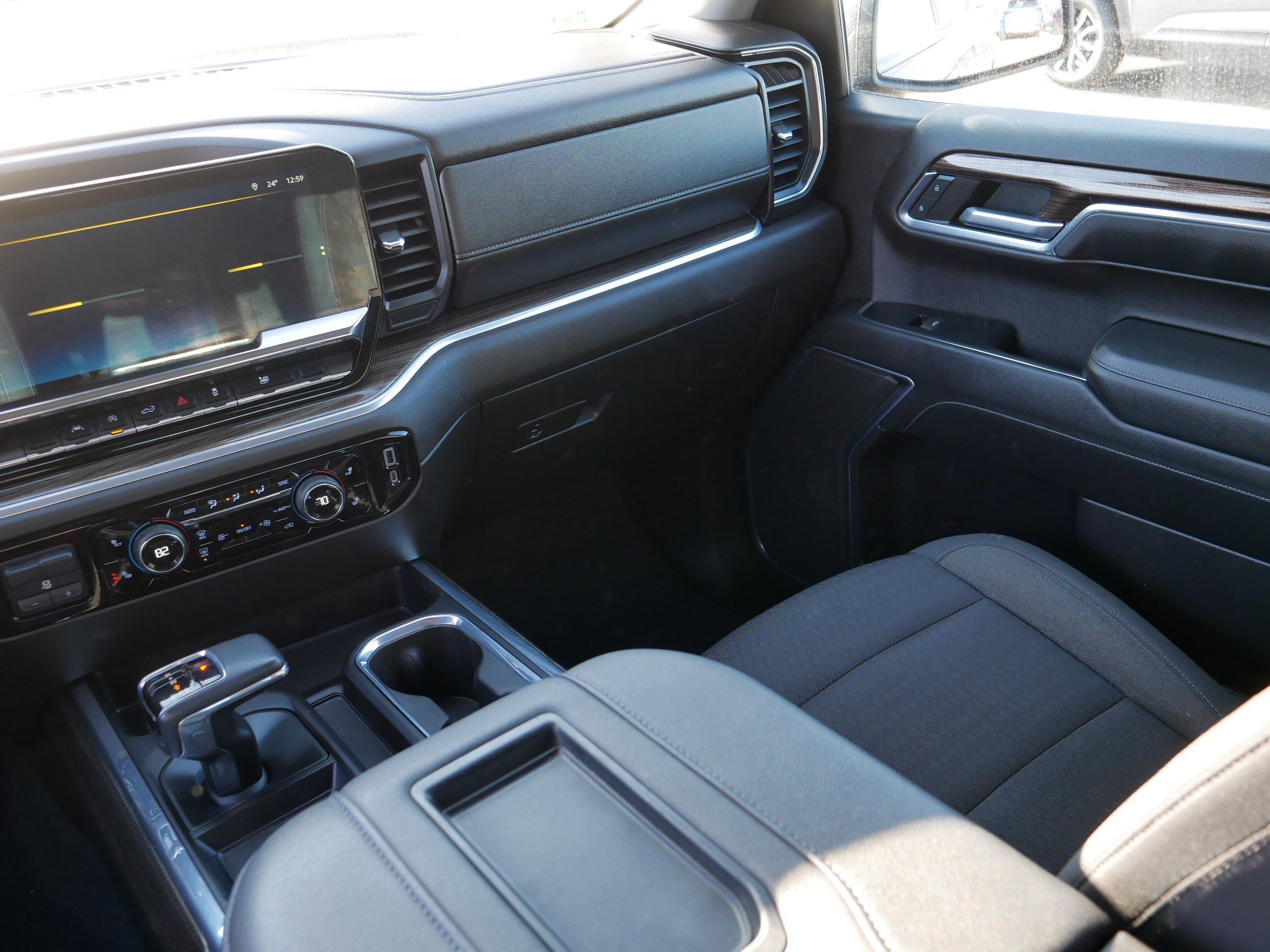 Used 2022 Chevrolet Silverado 1500 LT w/ LPO, Chrome Package image 11