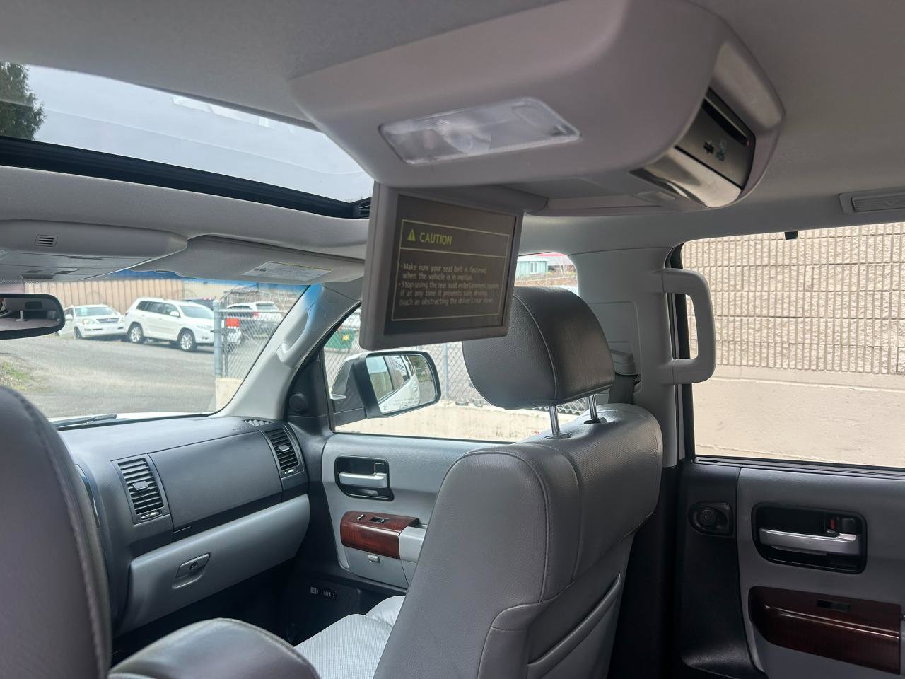 Used 2016 Toyota Sequoia Platinum AWD/4WD image 18