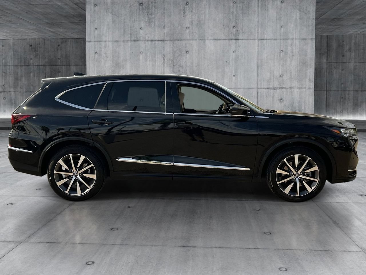 Certified 2025 Acura MDX FWD w/ Technology Package image 6