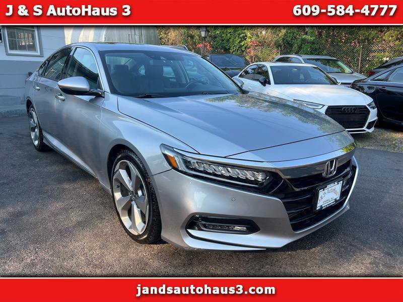 Used 2018 Honda Accord Touring image 1