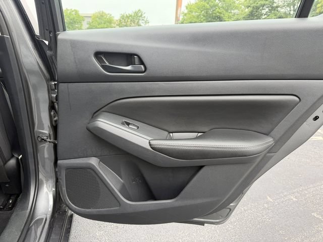 Used 2025 Nissan Altima 2.5 SV FWD image 25
