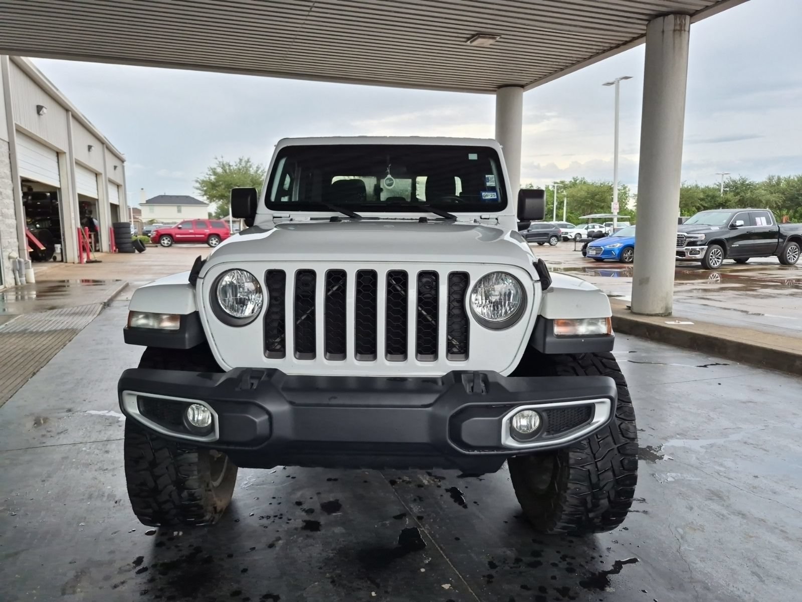 Used 2020 Jeep Gladiator Sport AWD/4WD image 3