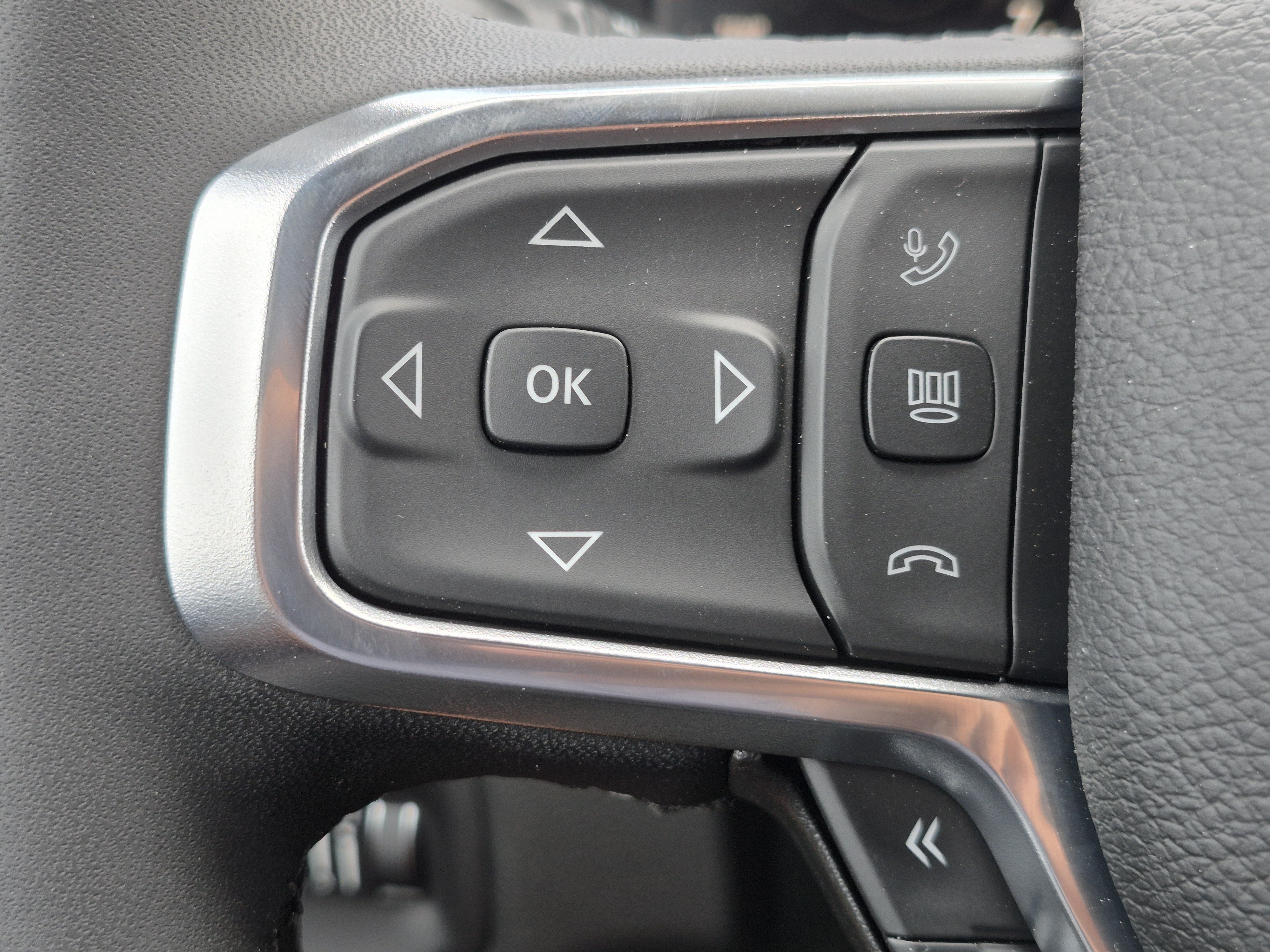 New 2026 RAM 1500 Laramie AWD/4WD image 12