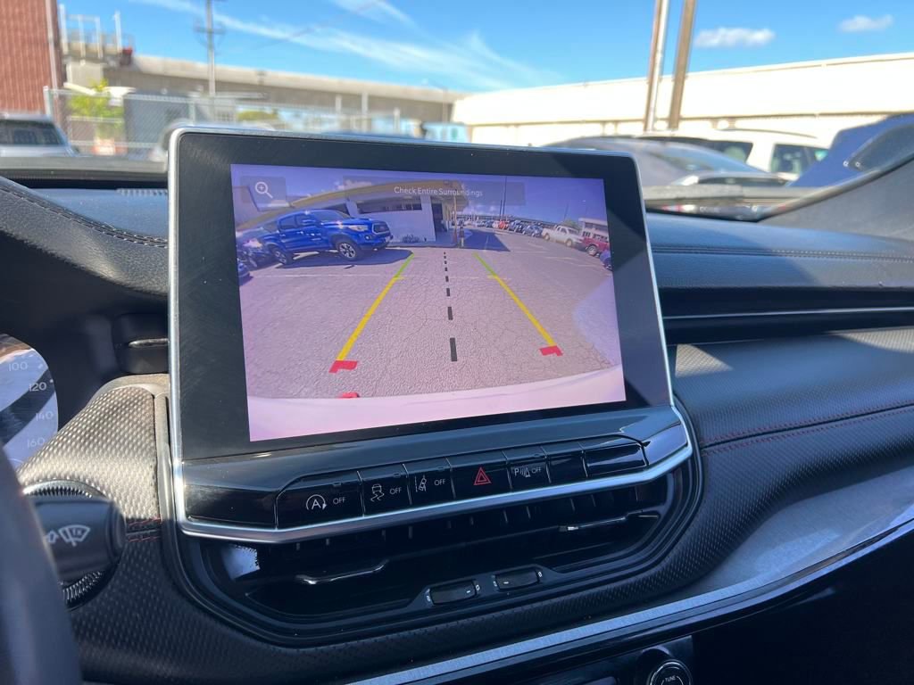 Used 2023 Jeep Compass Trailhawk image 18