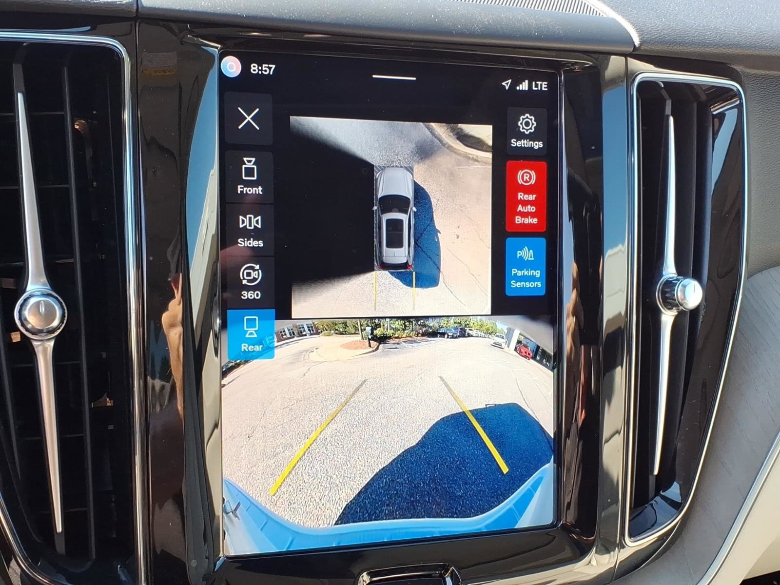 Used 2024 Volvo XC60 B5 Plus w/ Protection Package Premier AWD/4WD image 21