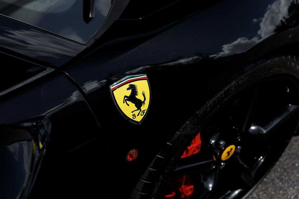 Used 2018 Ferrari 488 Spider image 35