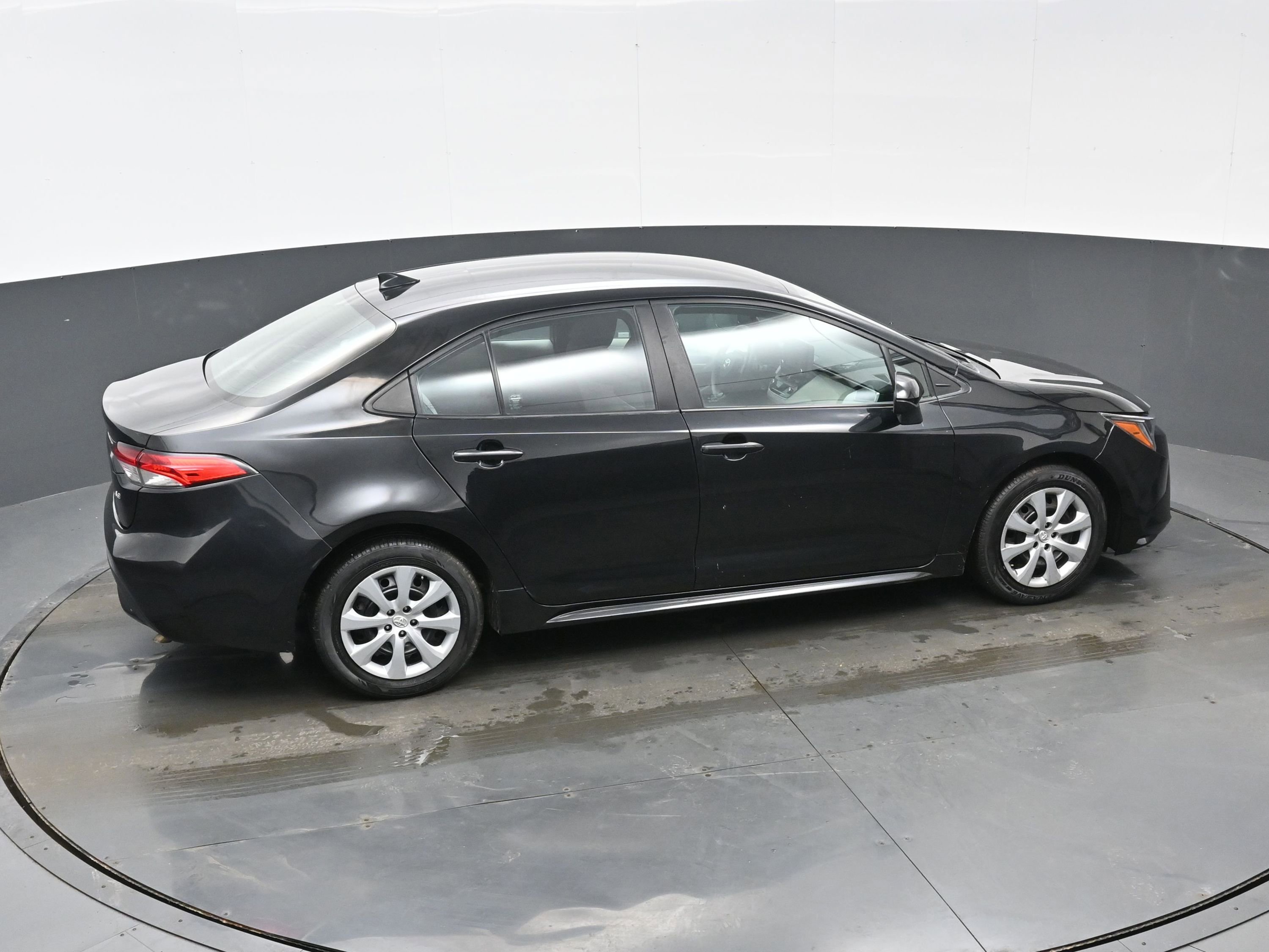 Used 2022 Toyota Corolla LE image 38