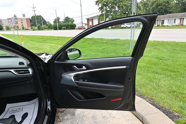 Used 2024 Genesis G70 2.5T AWD/4WD image 18