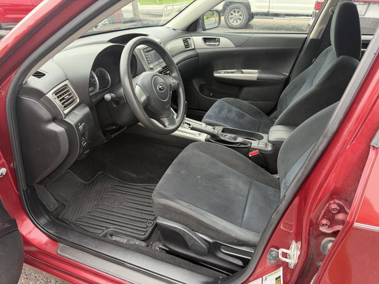 Used 2010 Subaru Impreza 2.5i AWD/4WD image 5