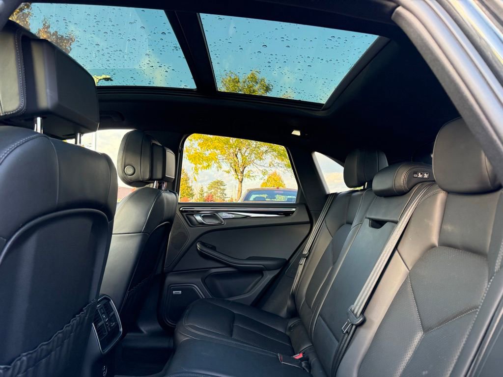 Used 2021 Porsche Macan image 15