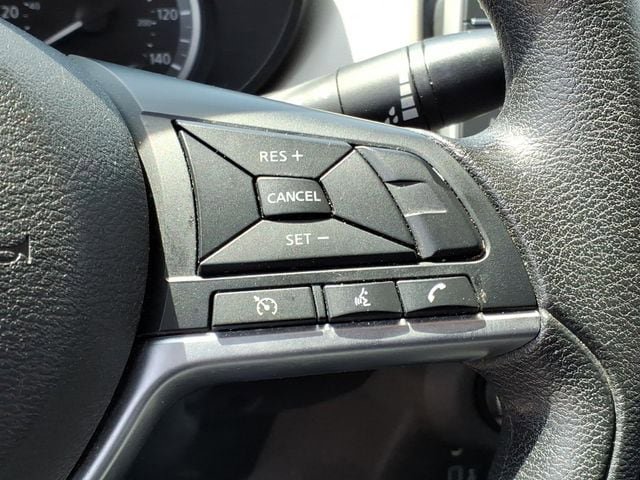 Used 2021 Nissan Versa SV FWD image 23