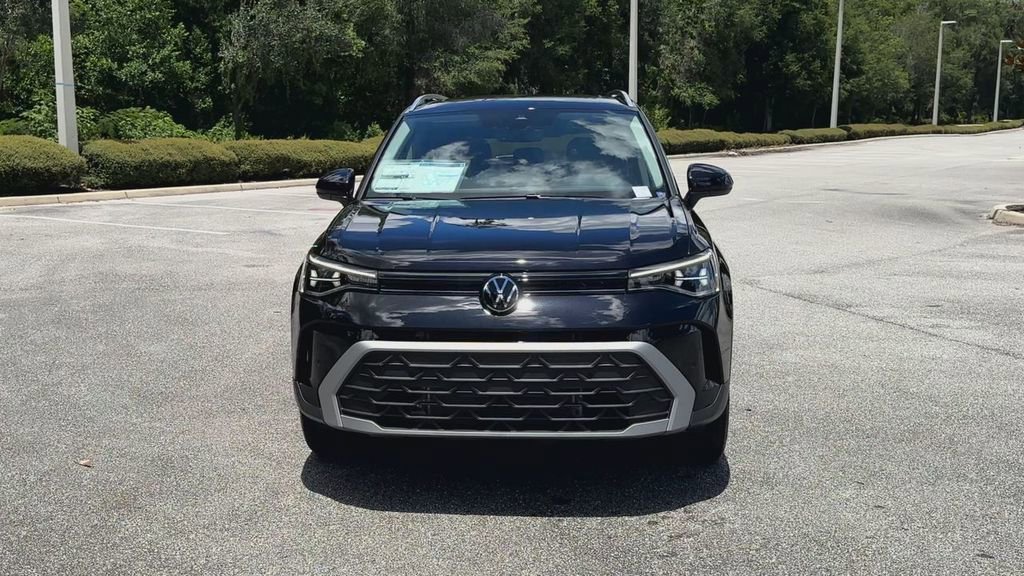 New 2025 Volkswagen Taos SE image 3