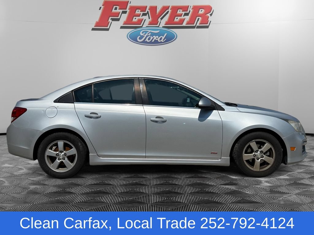 Used 2015 Chevrolet Cruze LT w/ Sun And Sound Package FWD image 6