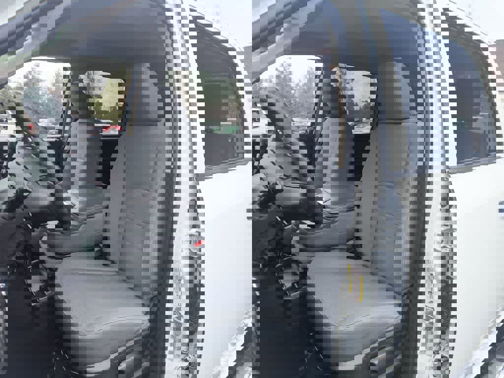 Used 2017 RAM 2500 Tradesman w/ Chrome Appearance Group image 11