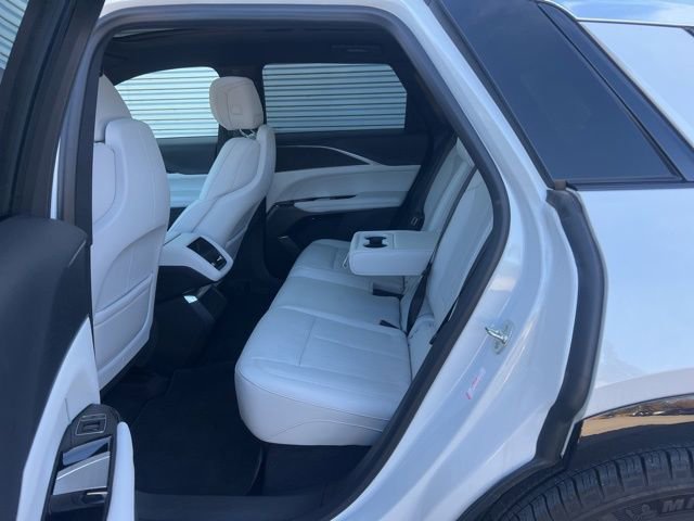 Used 2024 Cadillac Lyriq Luxury image 31