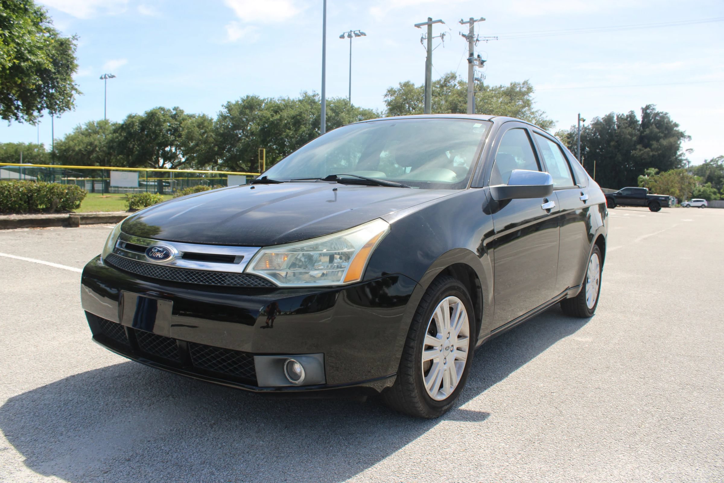 Used 2011 Ford Focus SEL w/ 301A Rapid Spec Order Code FWD image 3