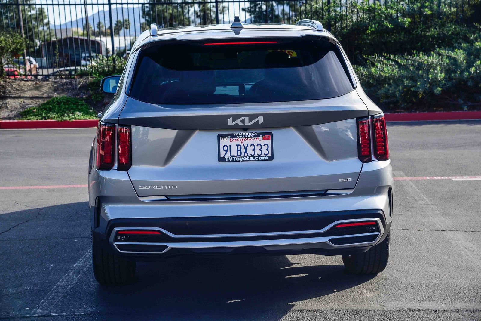 Used 2024 Kia Sorento EX w/ Panoramic Sunroof Package image 5