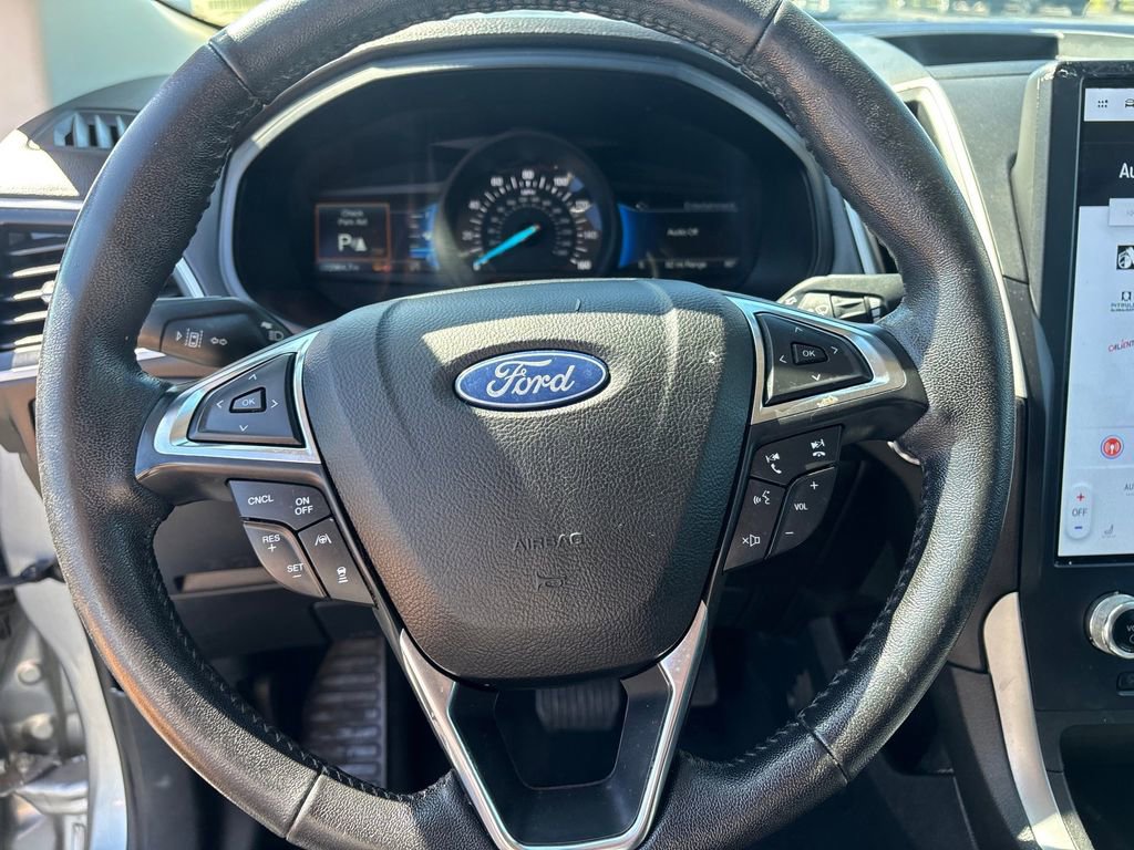 Used 2022 Ford Edge SEL AWD/4WD image 11