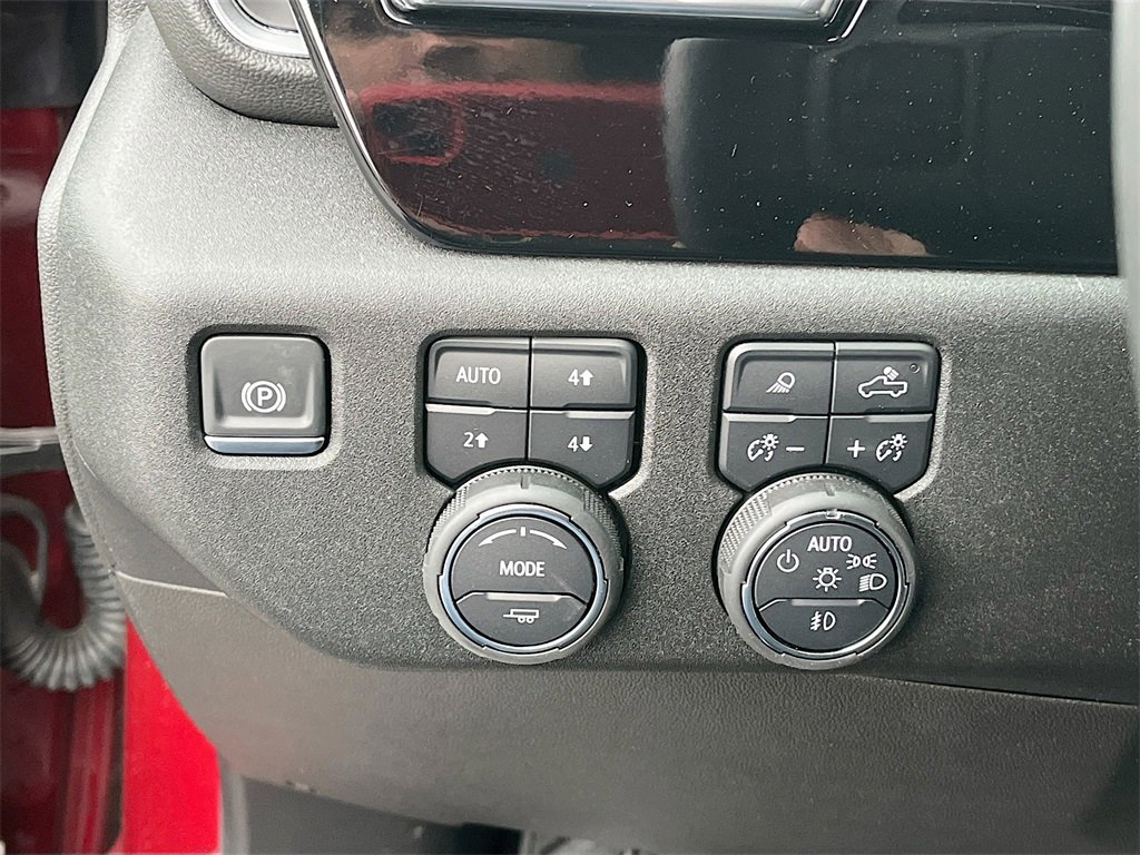 Used 2025 Chevrolet Silverado 3500 High Country image 10