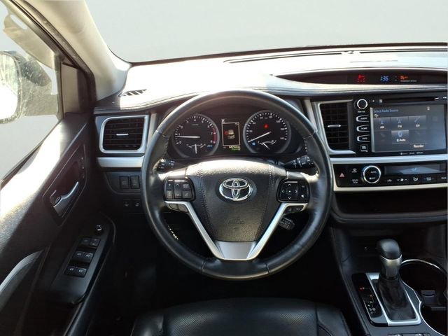 Used 2019 Toyota Highlander Limited image 14