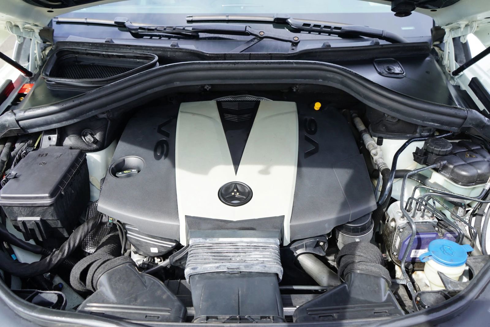 Used 2013 Mercedes-Benz GL 320 BlueTEC 4MATIC image 24