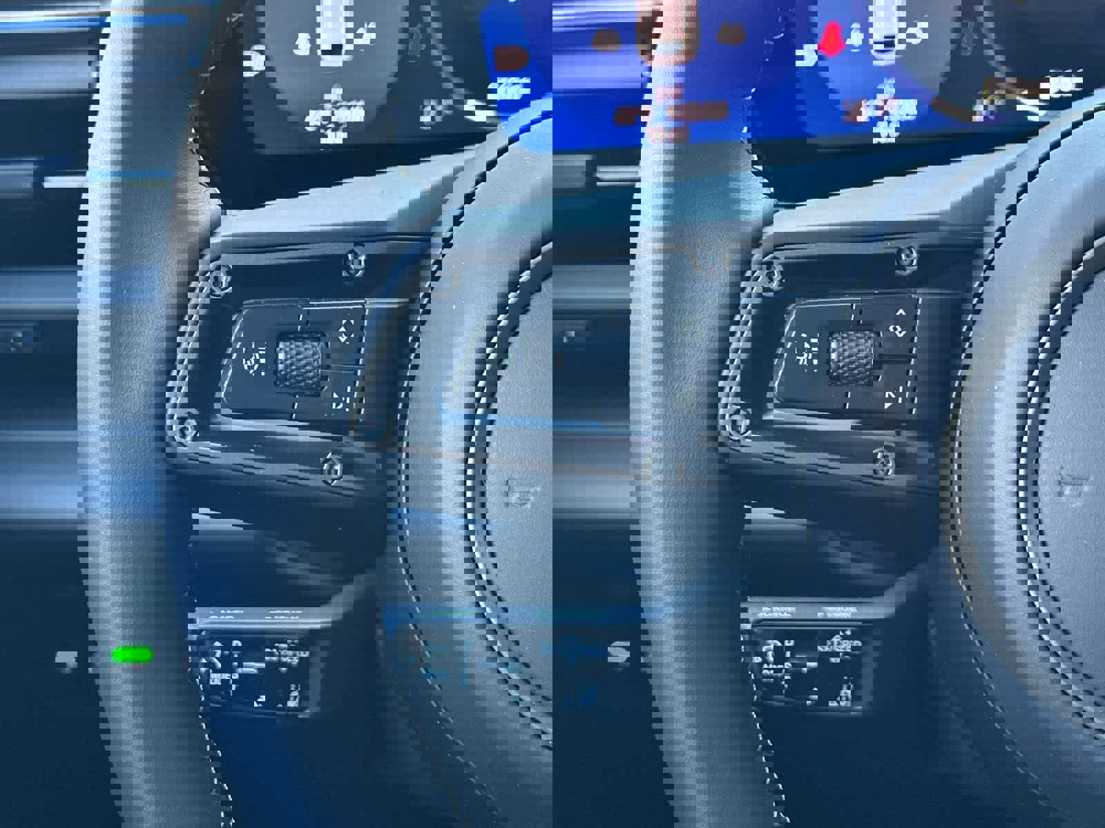 New 2025 Porsche Macan Turbo Electric image 28