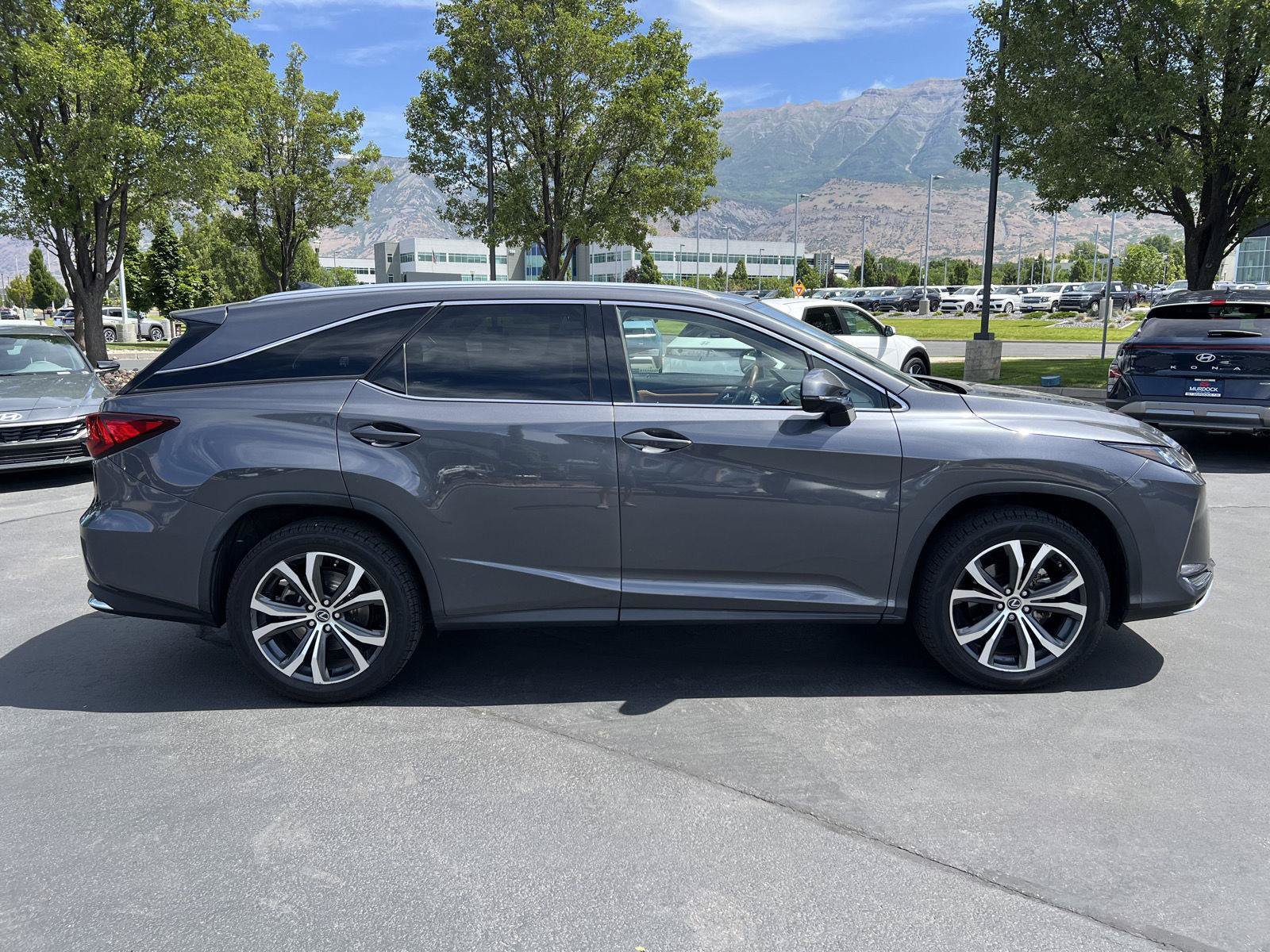 Used 2022 Lexus RX 350L Premium w/ Premium Package AWD/4WD image 6