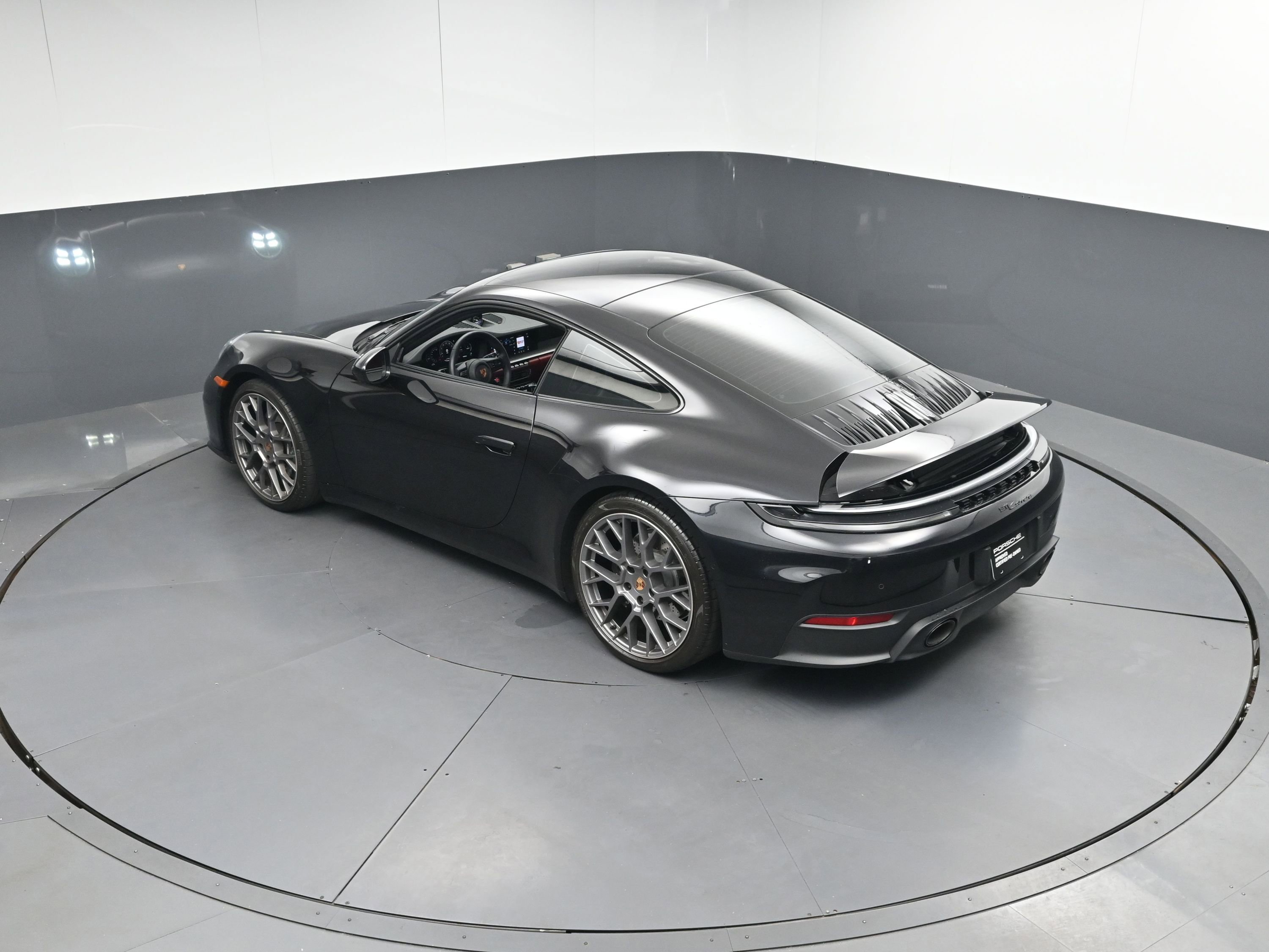 Certified 2025 Porsche 911 Carrera image 37