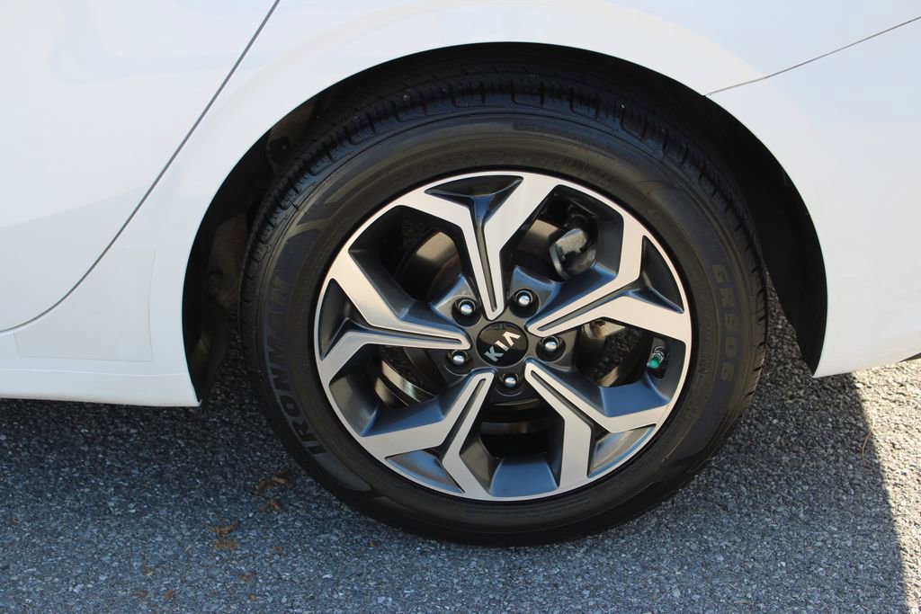 Used 2021 Kia Forte LXS image 32