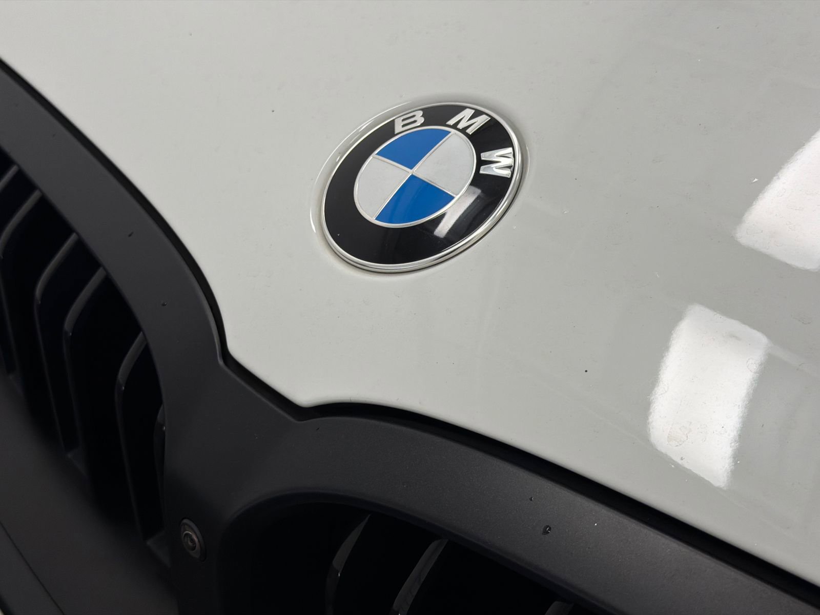 Used 2025 BMW M850i xDrive Coupe w/ M Carbon Exterior Package image 18