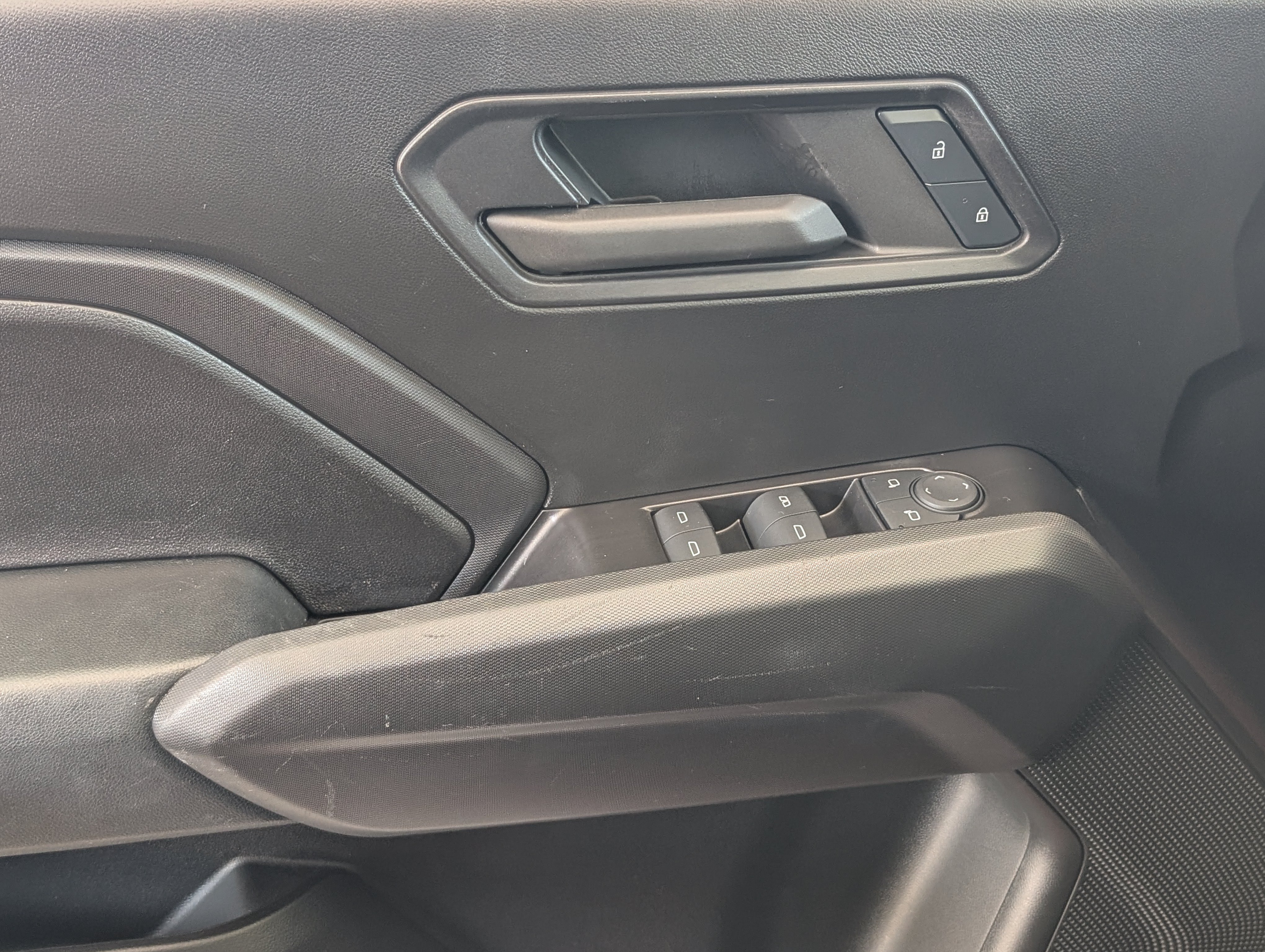 Used 2024 Chevrolet Colorado Trail Boss w/ Advanced Trailering Package AWD/4WD image 15
