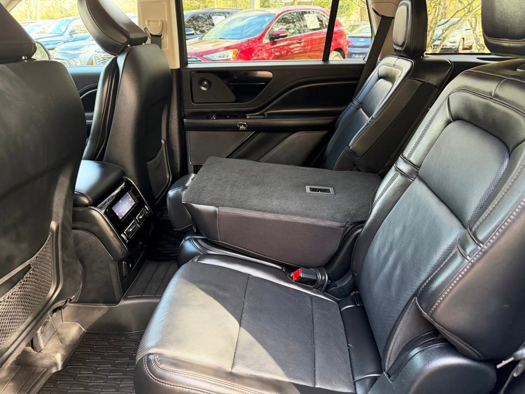 Used 2023 Lincoln Aviator Reserve w/ Equipment Group 201A image 13