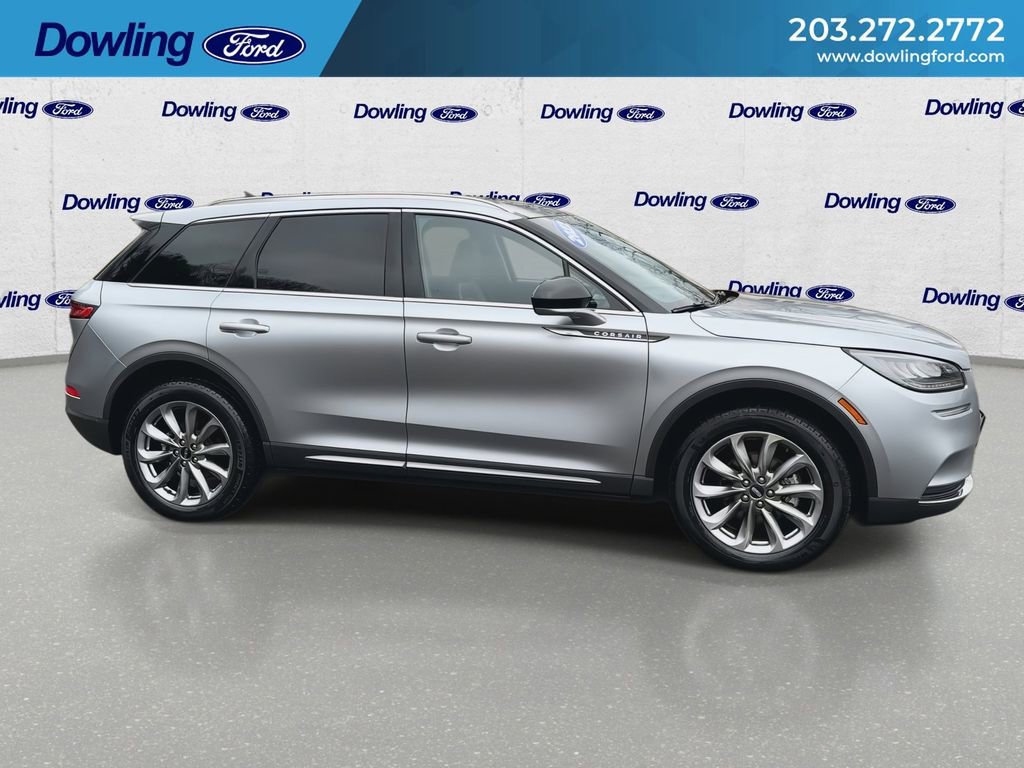 Used 2022 Lincoln Corsair AWD w/ Premium Package image 5