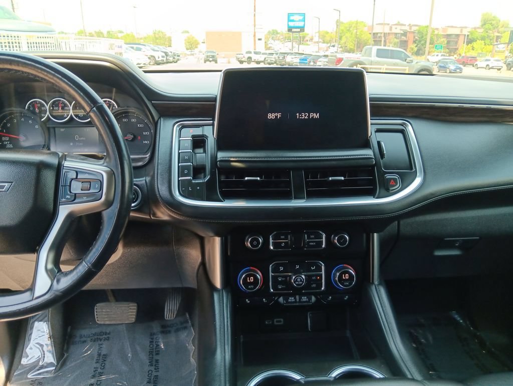 Used 2021 Chevrolet Tahoe Z71 w/ Z71 Signature Package AWD/4WD image 17