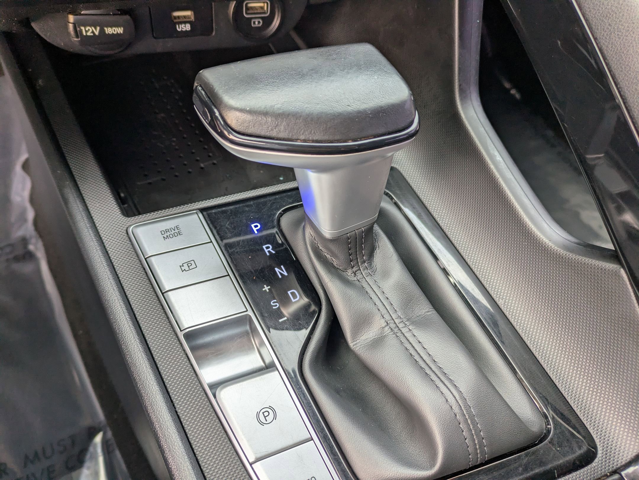 Used 2022 Hyundai Elantra Limited image 17