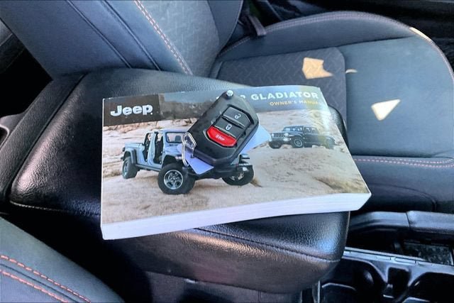 Used 2022 Jeep Gladiator Mojave AWD/4WD image 10