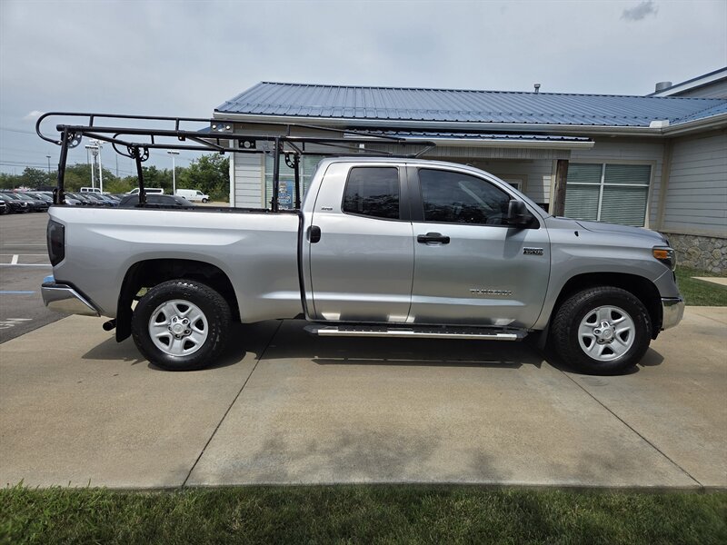 Used 2018 Toyota Tundra SR5 w/ SR5 Upgrade Package RWD image 2