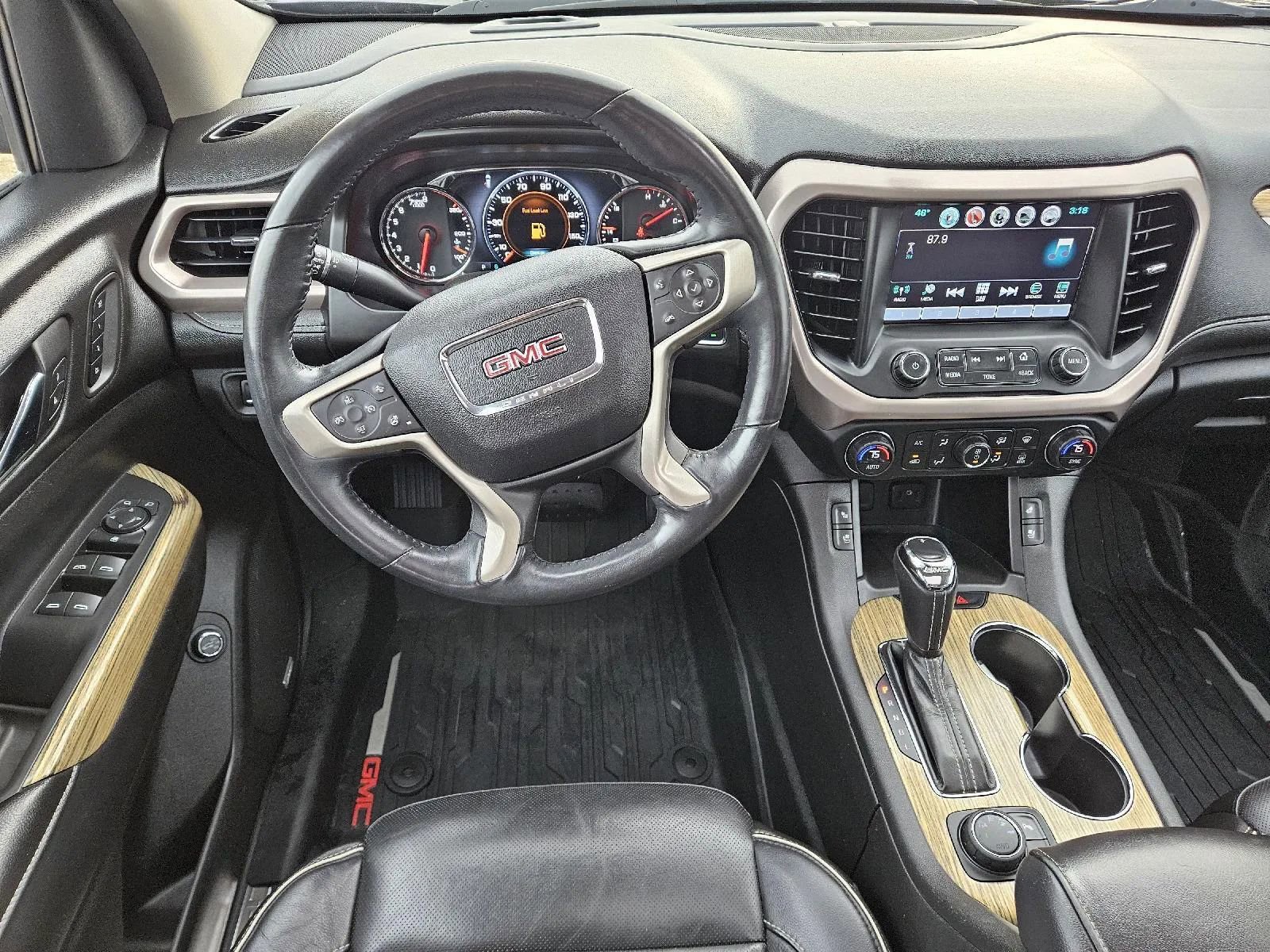 Used 2017 GMC Acadia Denali w/ Technology Package image 14