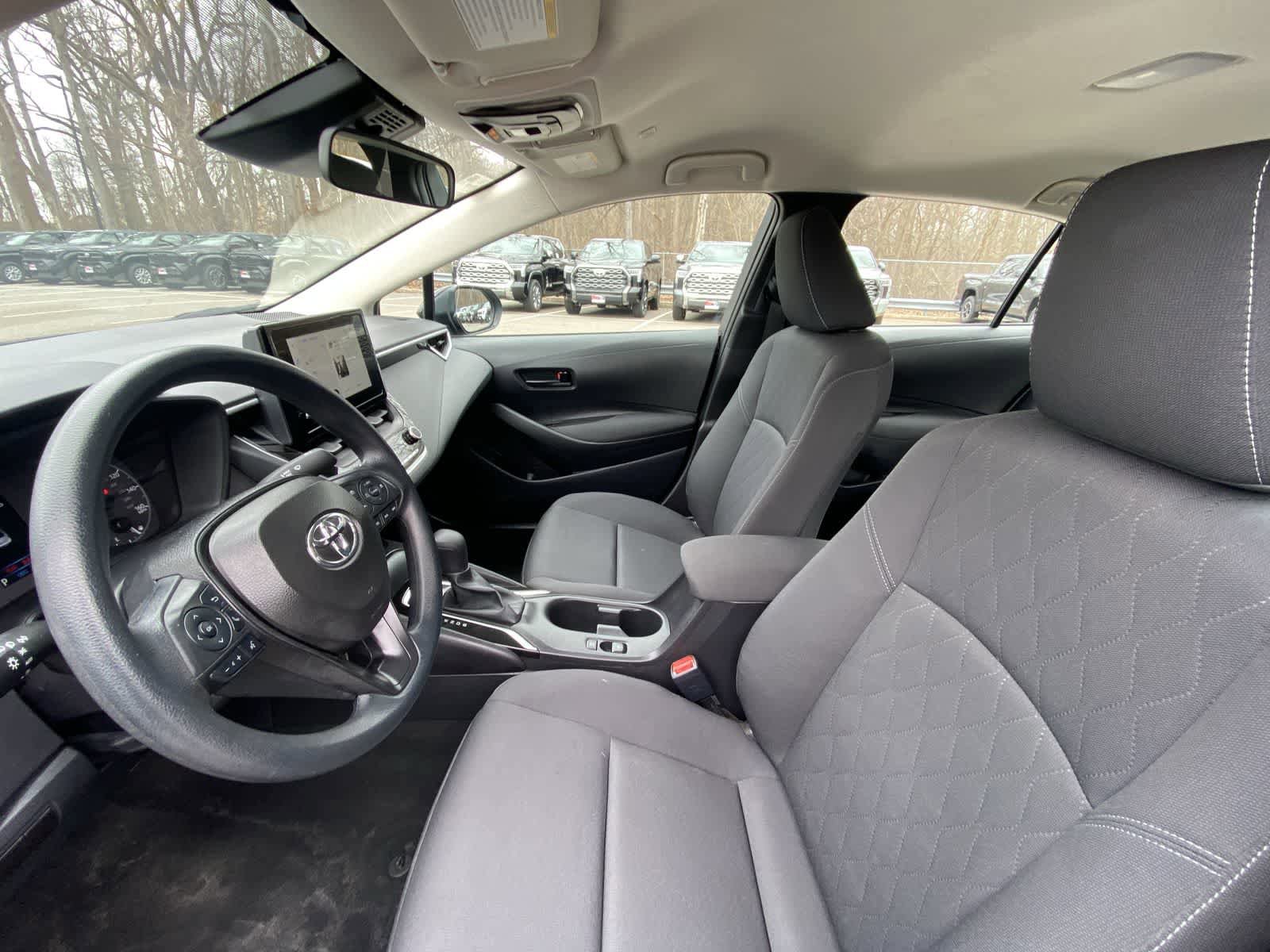 Used 2025 Toyota Corolla LE image 19