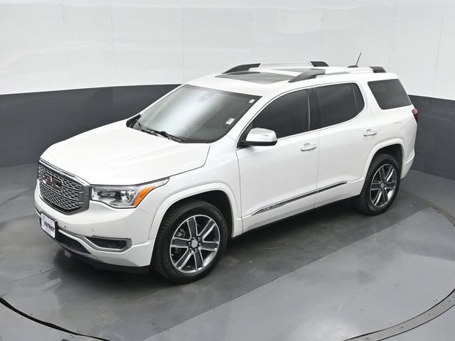 Used 2019 GMC Acadia Denali w/ Technology Package FWD image 40