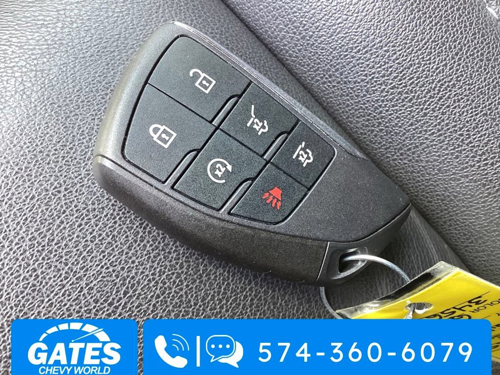 Used 2025 Chevrolet Suburban Z71 AWD/4WD image 32