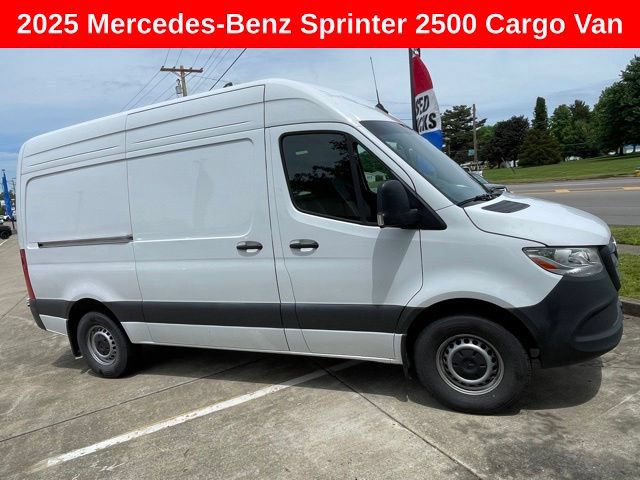 Used 2025 Mercedes-Benz Sprinter 2500 image 1