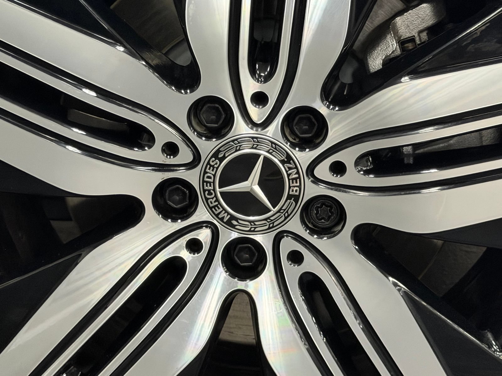Used 2025 Mercedes-Benz EQB 300 4MATIC image 18